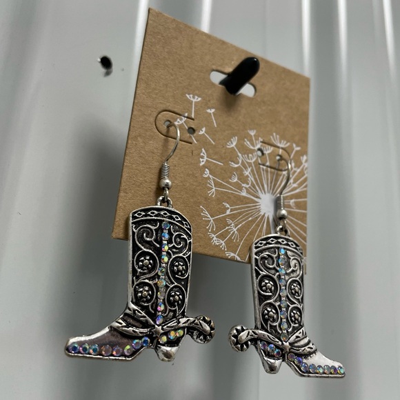NWT Western Cowboy Boot Earrings Womens Silver Crystal Wire 1 1/4 x 1 1/8 in - Picture 4 of 14